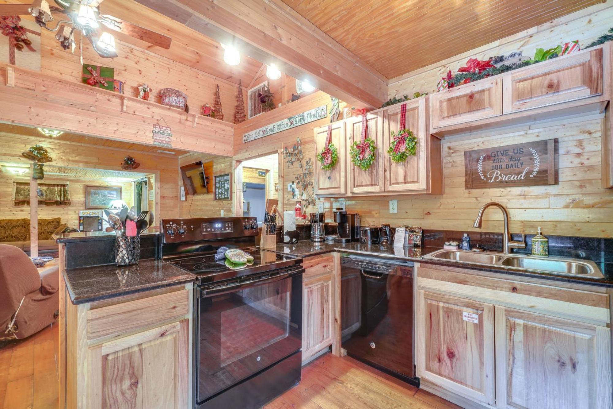Just Fur Relaxin Sevierville Cabin With Hot Tub! Ngoại thất bức ảnh